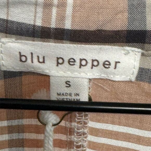 Blu Pepper Plaid Shirt Women’s Small NWT Fall Button V-Neck Pullover Cozy Cabin - Picture 6 of 8